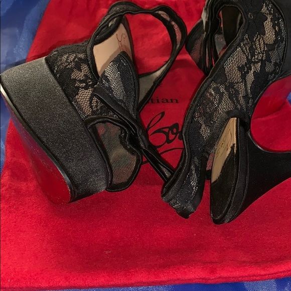 Christian Louboutin - Picture 6 of 7